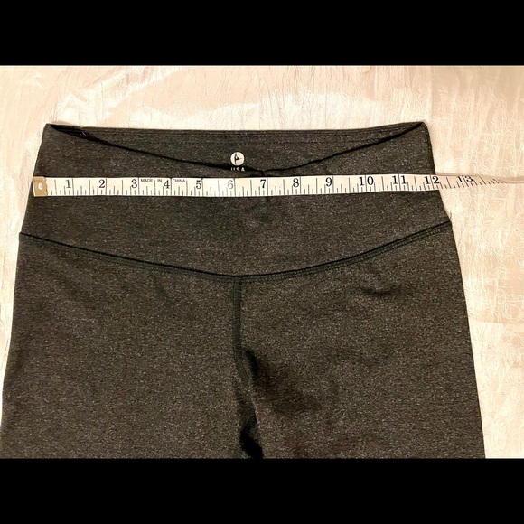 4/$10, Capri Leggings 90 Degree by Reflex Yoga pants Dark charcoal Size XS - Picture 4 of 4